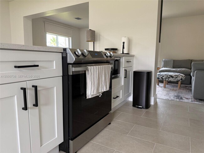 Building Photo - 20111 Gulfstream Rd