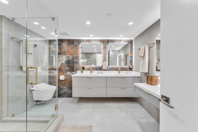 Building Photo - 19707 Turnberry Way