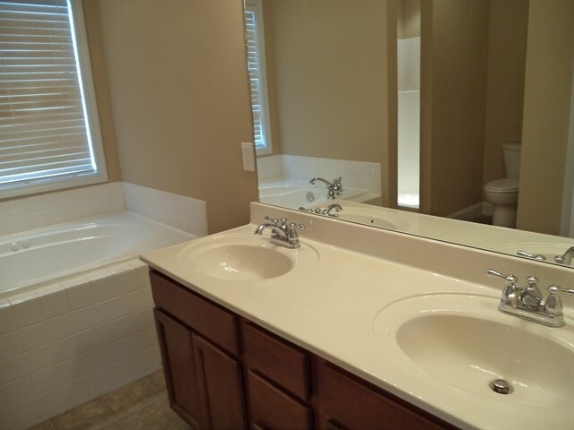 Building Photo - 5818 Rhyne Cove Ln