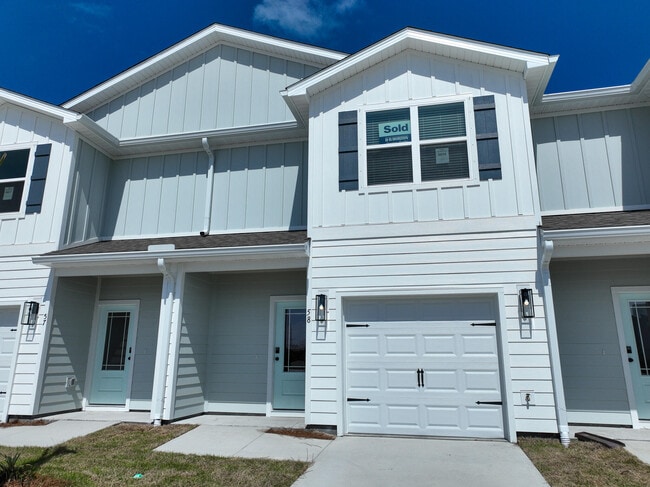 Building Photo - 105 Foxtail Wy