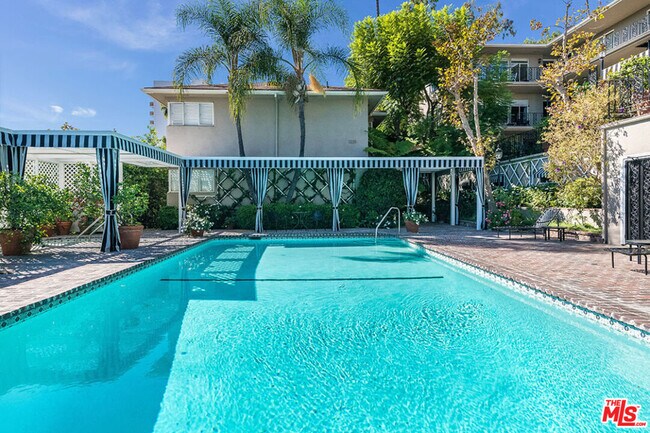 Building Photo - 1219 Sunset Plaza Dr Dr
