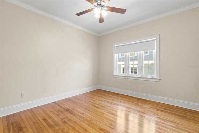 Building Photo - 2117 W Dekle Ave