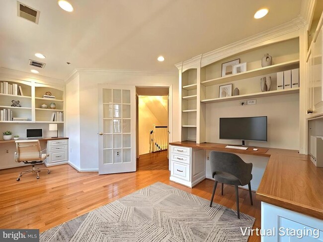 Building Photo - 315 Hearthstone Mews