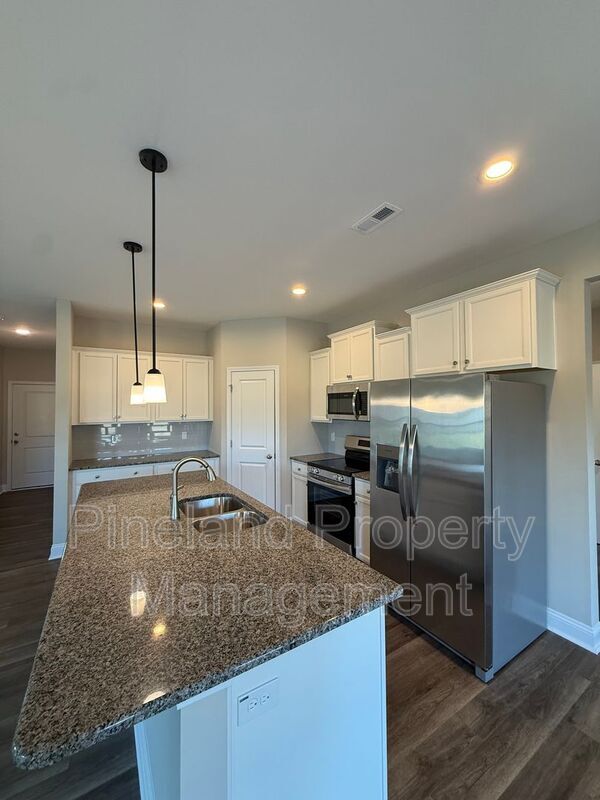 Building Photo - 4732 Mastercraft Ct