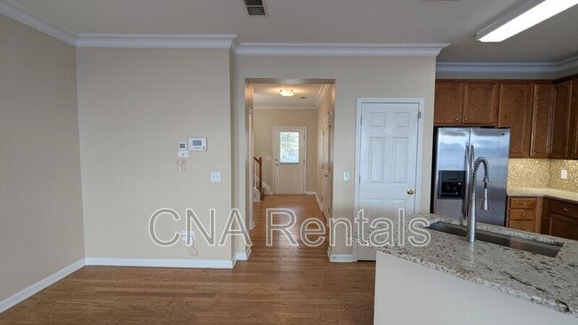 Building Photo - 1747 Oak Brook Ln NW