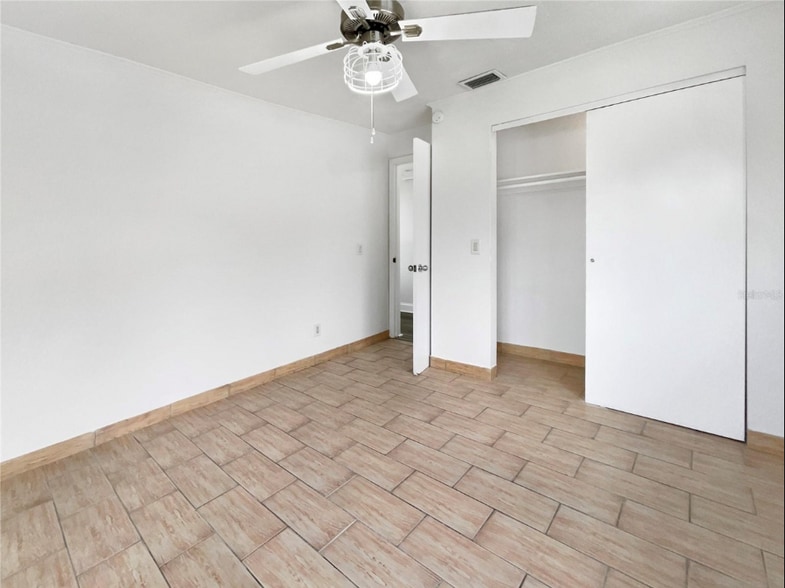 Building Photo - 23337 Olean Blvd