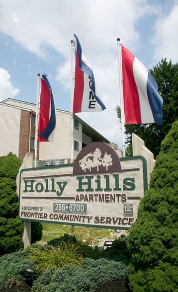 Primary Photo - Holly Hills Apartments