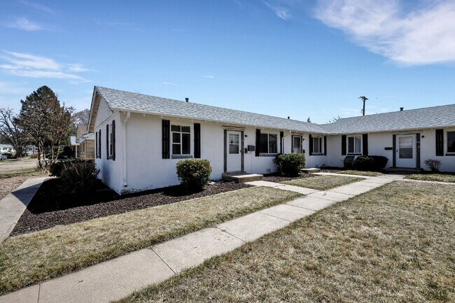 Building Photo - 1201 Janes Ln