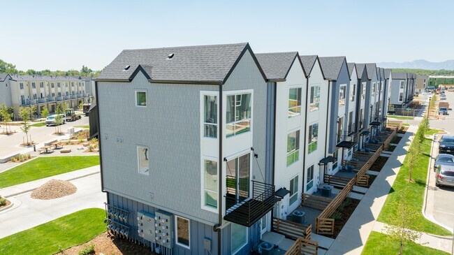 Building Photo - Lupine Longmont