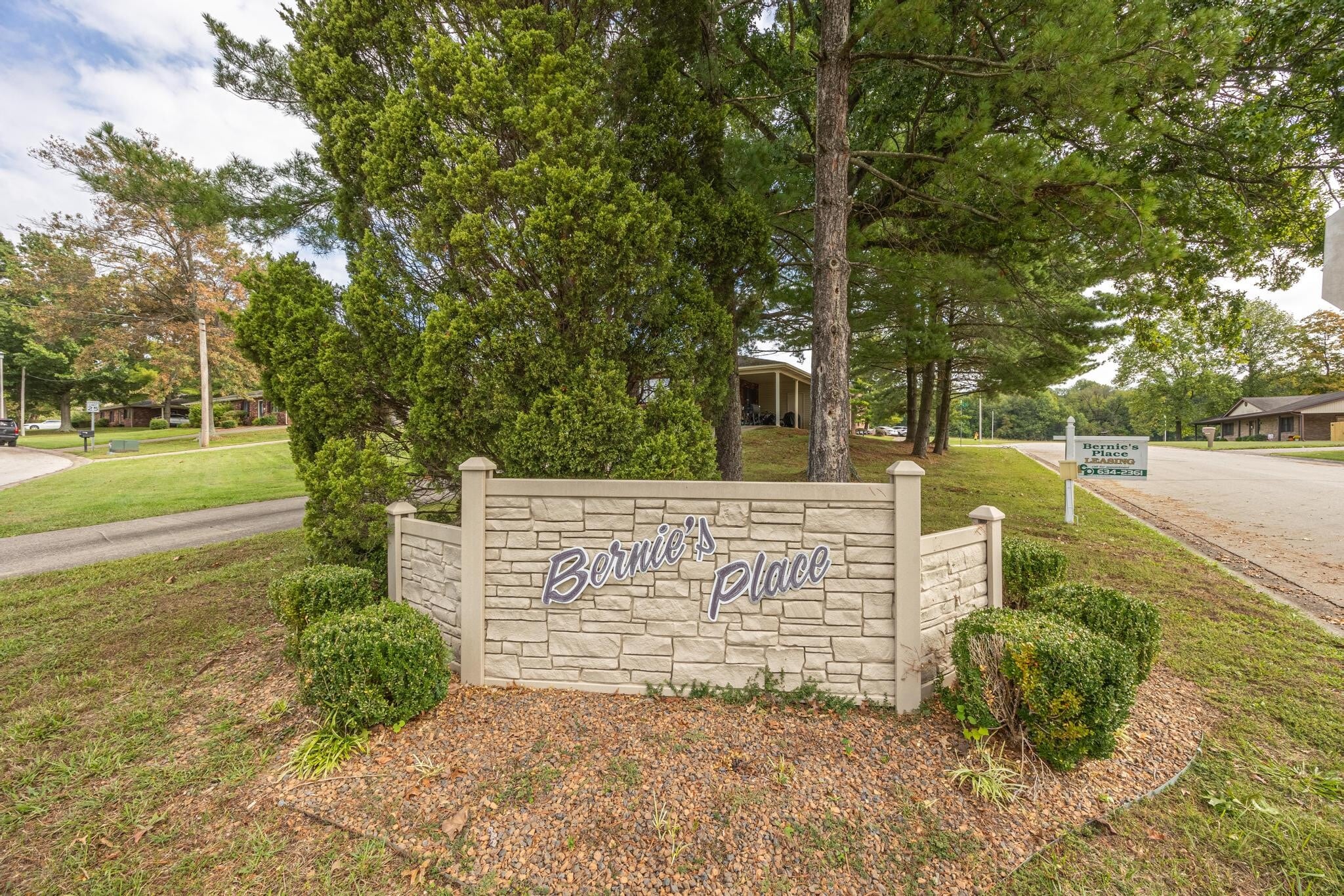 Building Photo - 547 Circle Pine Dr