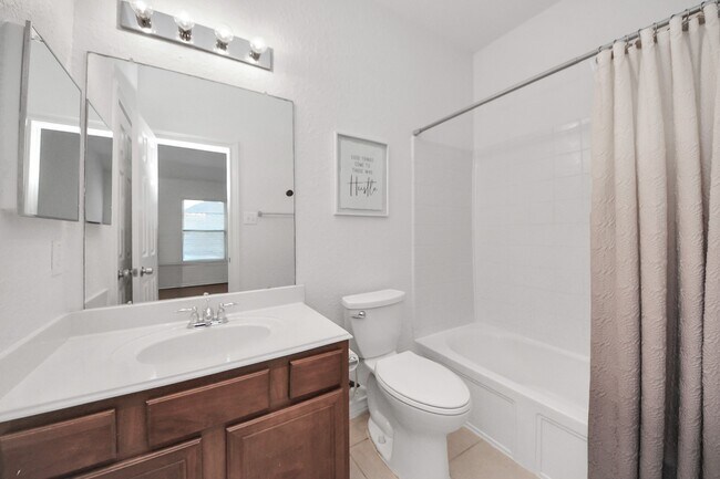 Building Photo - 5014 Parkcanyon Ln