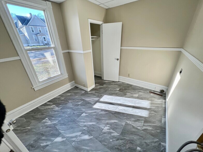 Laundry Room - 1008 Main St