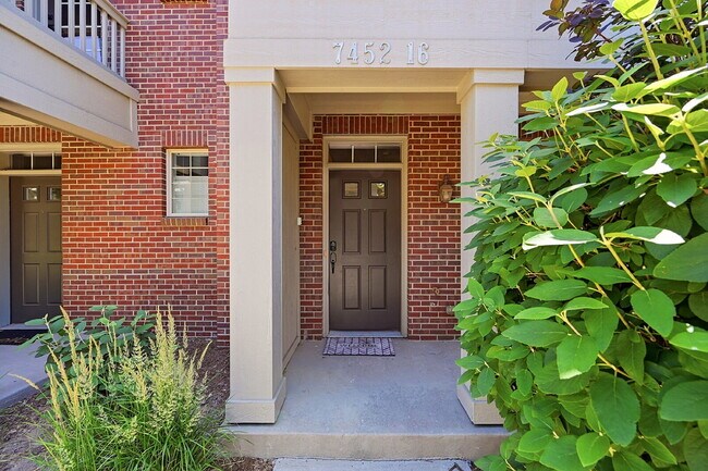 Building Photo - $2,640.95 -  3 Bed, 2.5 Bath Townhome in Denver with Attached Garage and Central AC!