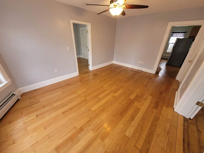 Building Photo - $2350 - 3 Bed / 1 Bath Condominium in Manchester's Somerville Neighborhood with 2 Car Off-Street ...
