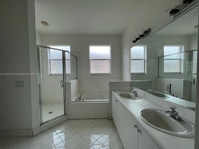 Building Photo - 13242 SW 127th Ct