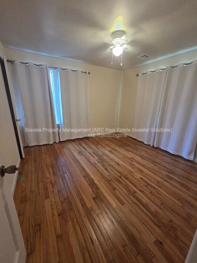 Building Photo - 830 Nebraska St