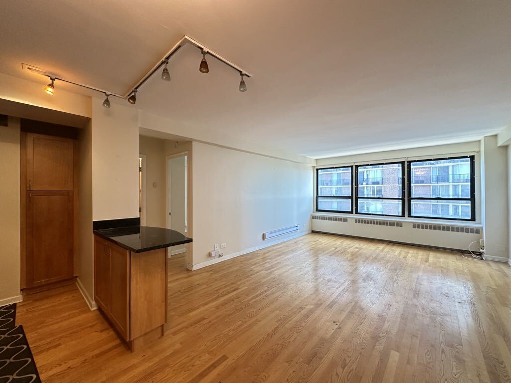 Building Photo - 4180 N Marine Dr
