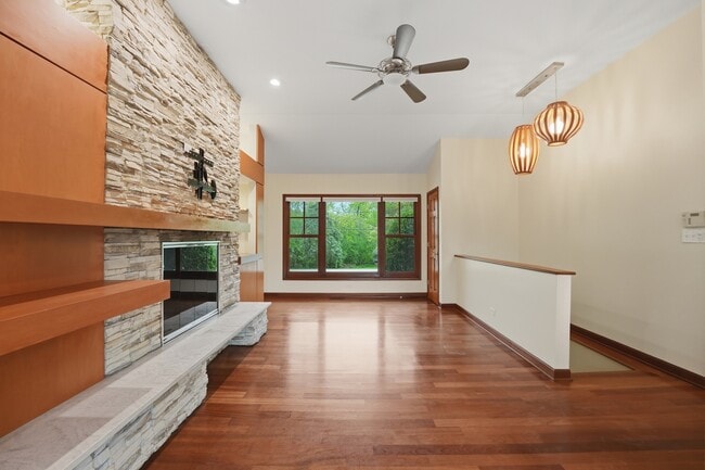 Building Photo - 29 Brookdale Ln