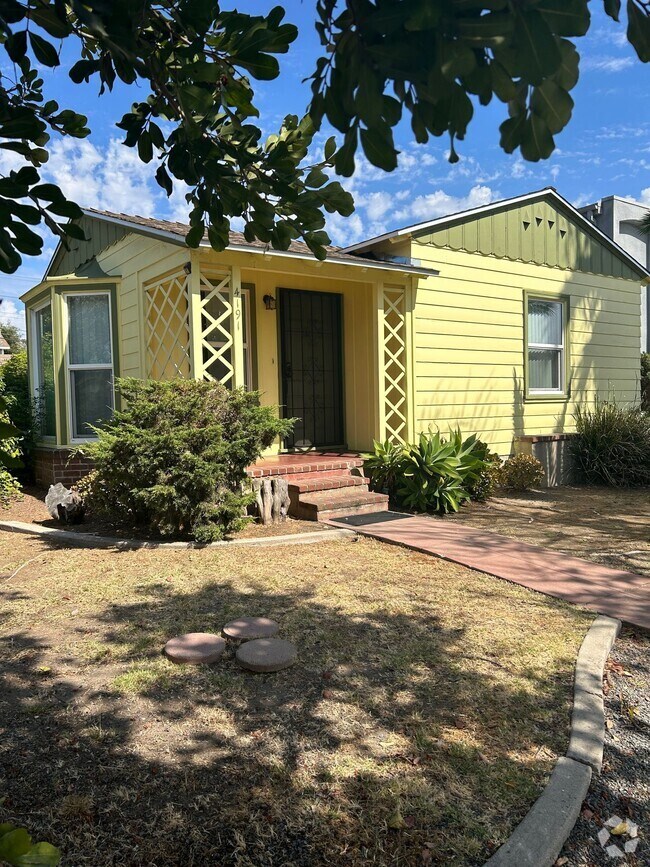 Building Photo - North Park 2/2+ Bonus room, garage and rea...