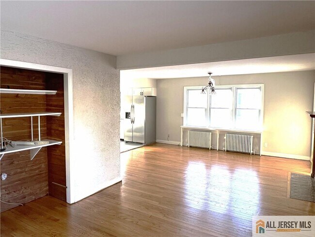 Building Photo - 11 Plainsboro Rd