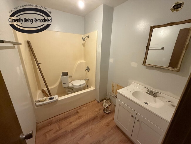 Building Photo - 420 NE Park Ln