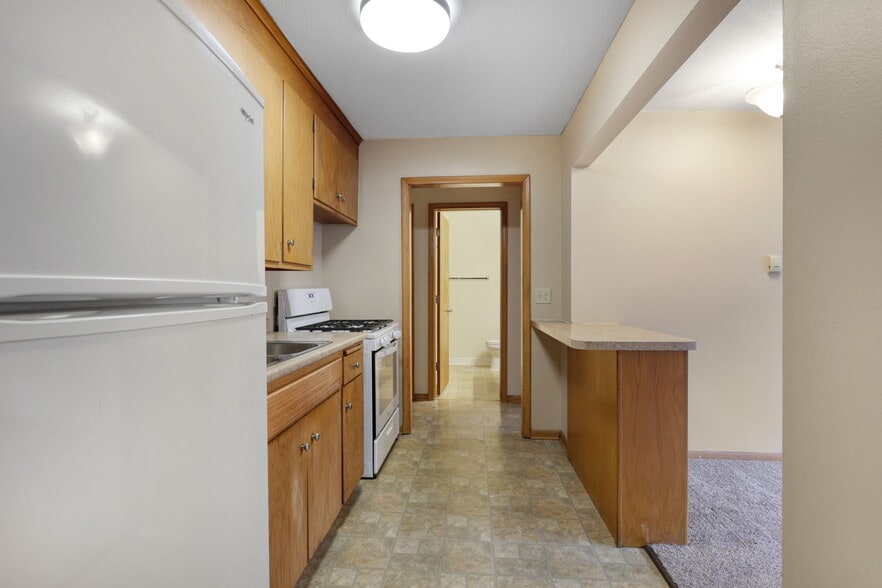 Kitchen - Lyndale Garden