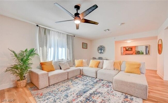 Building Photo - 1821 E Oakey Blvd