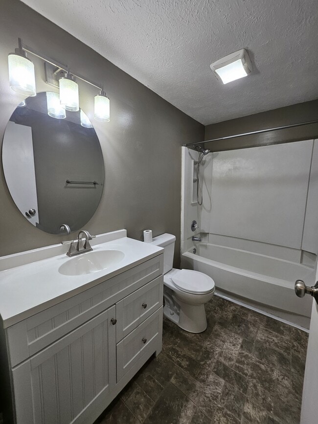 Building Photo - 9459 Timber View Dr