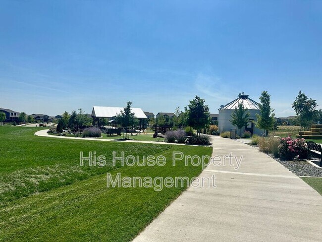 Building Photo - 2080 Autumn Moon Dr