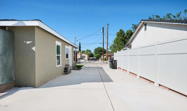 Building Photo - 621 Hewitt St