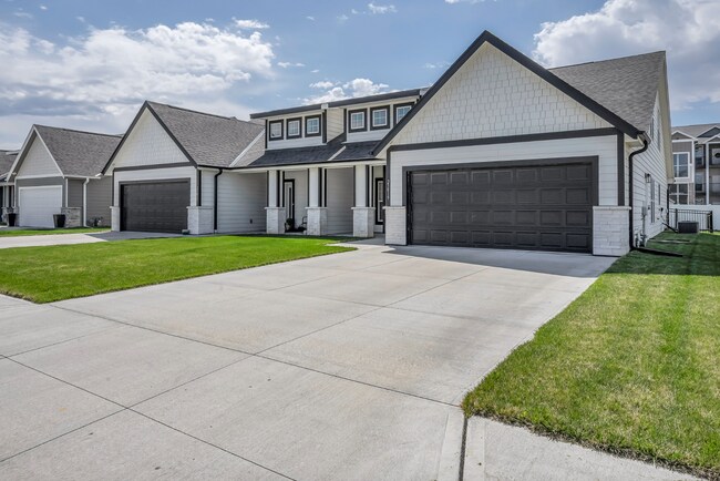 Building Photo - 23817 Harvest Heights Cir