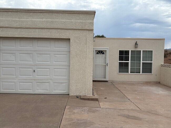 Building Photo - 671 N 275 W