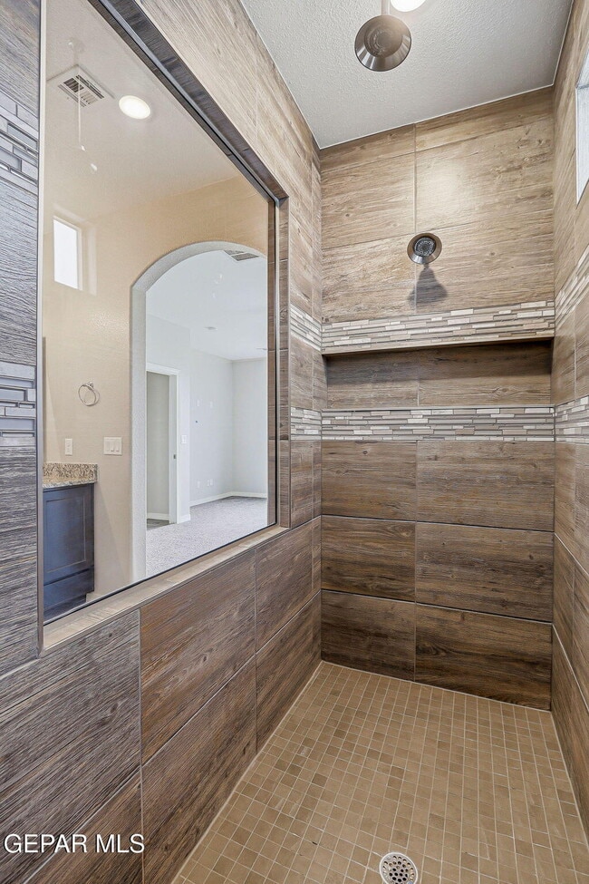 Building Photo - 4717 Christian Azcarate St