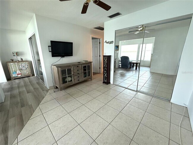 Building Photo - 250 126th Ave