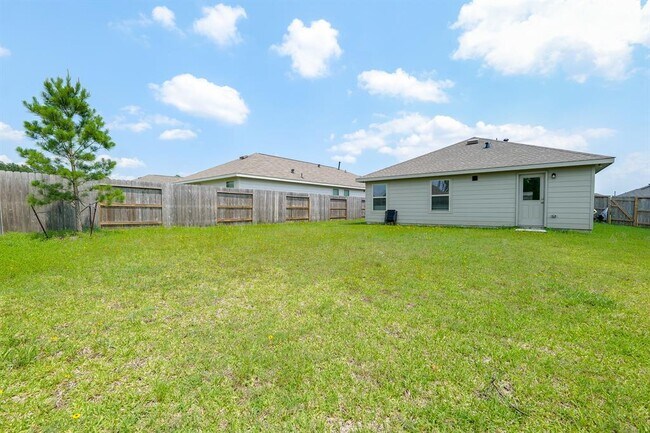 Building Photo - 2909 Mallorca Dr