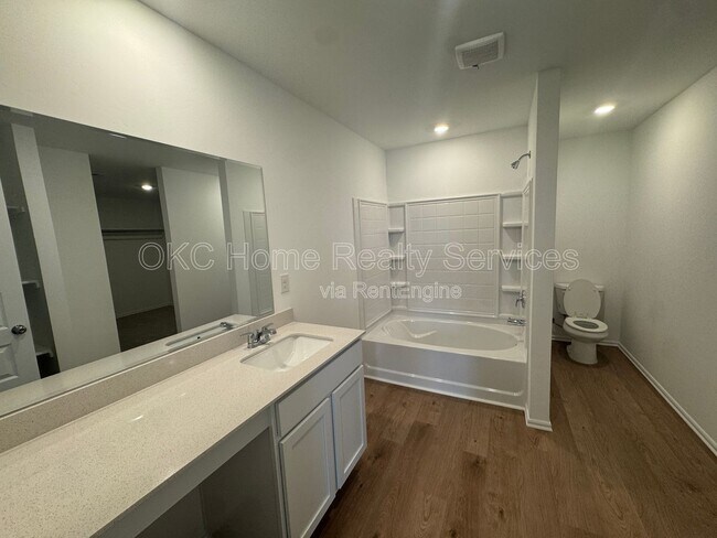 Building Photo - 3901 Dutch Ln