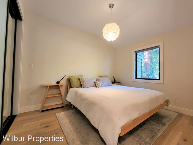 Building Photo - 1 br, 1 bath House - 73A Parkwood Dr.