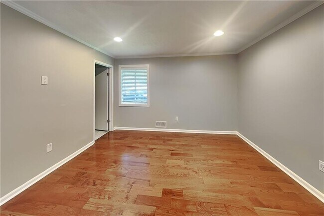 Building Photo - 4623 Huntridge Dr