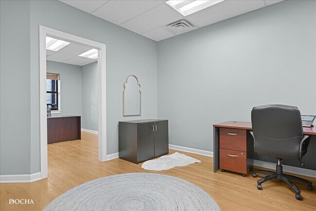 Building Photo - 202 W Main St