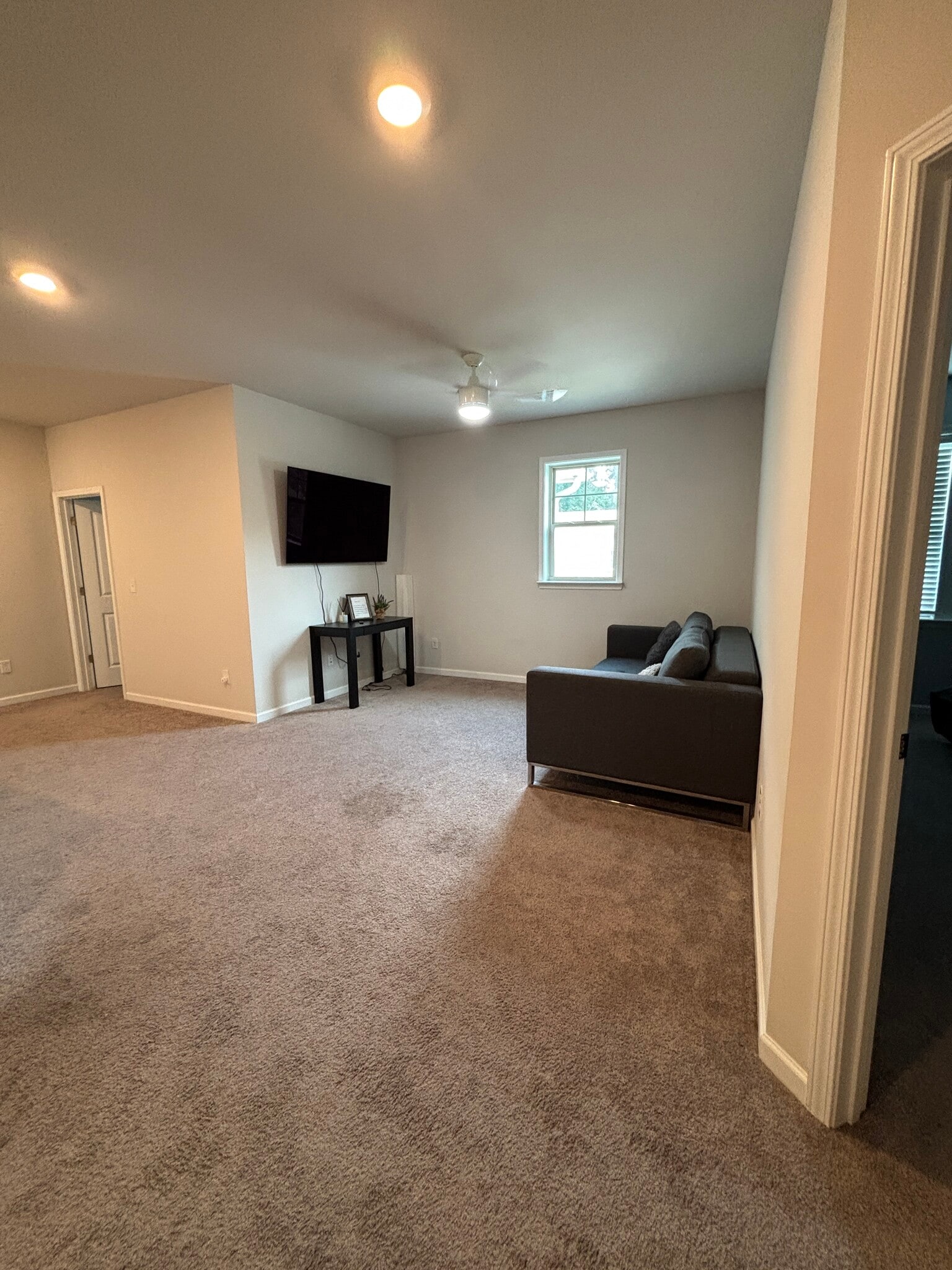 Building Photo - 719 Saffron Blvd