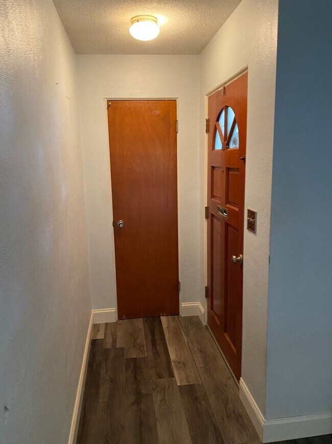 Building Photo - 3/2 Home In Downtown/Conway Area! Zoned fo...