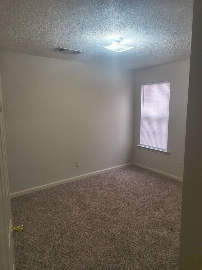 Building Photo - 8340 Keeli Cove