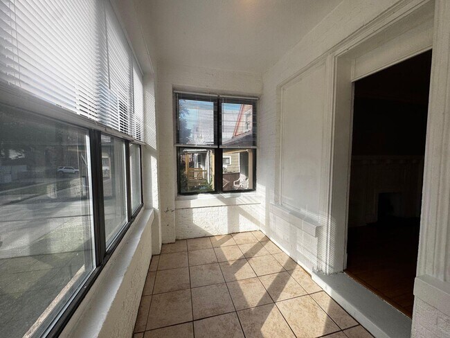 Building Photo - 2664 E 77th St
