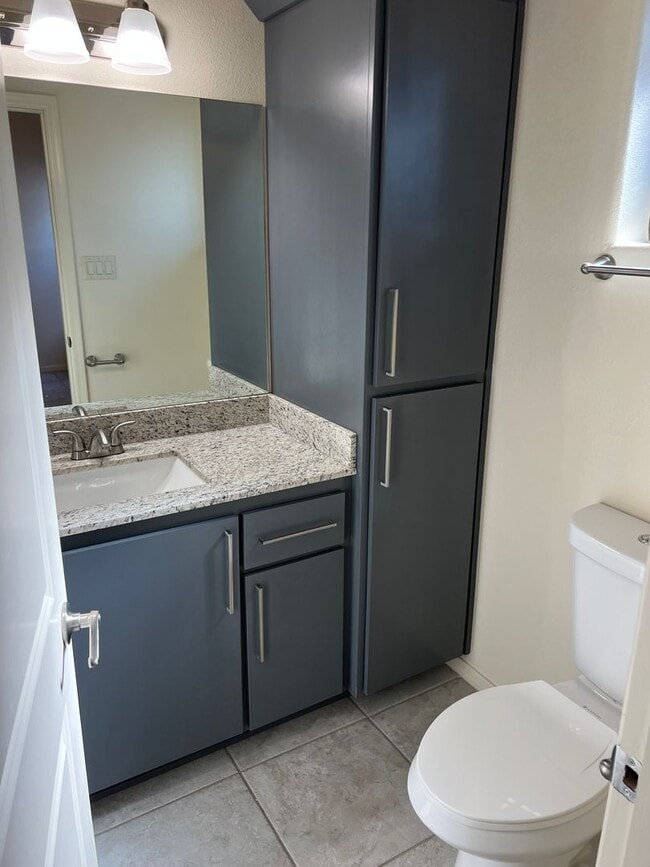 Building Photo - San Luis AZ, Three Bedroom 2 Bath Corner Lot Home with Additional Parking