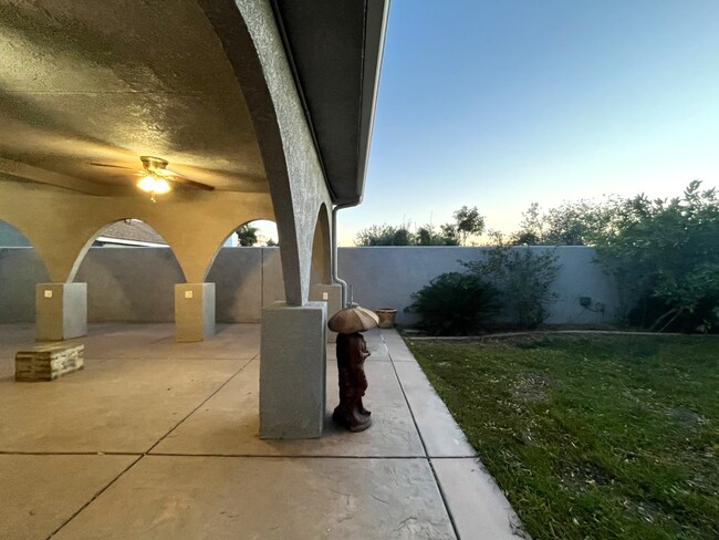 Building Photo - RV T 7640