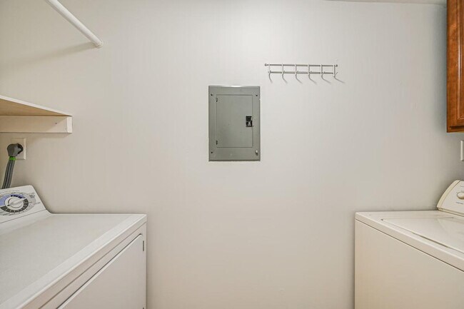 Building Photo - 190 Pebble Beach Blvd