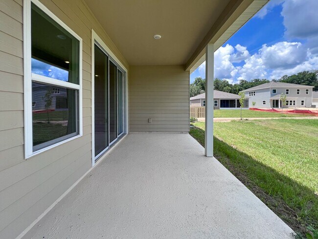 Building Photo - 1315 NW 132nd Cir