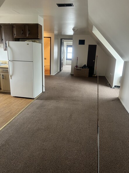 Building Photo - 101 E 10th Ave