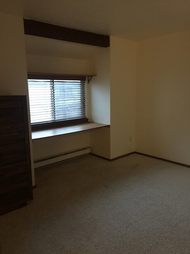 Building Photo - Two Bedroom Boulder Condo For Rent In Shan...