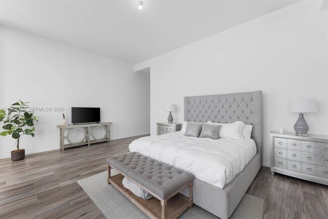 Building Photo - 801 S Miami Ave